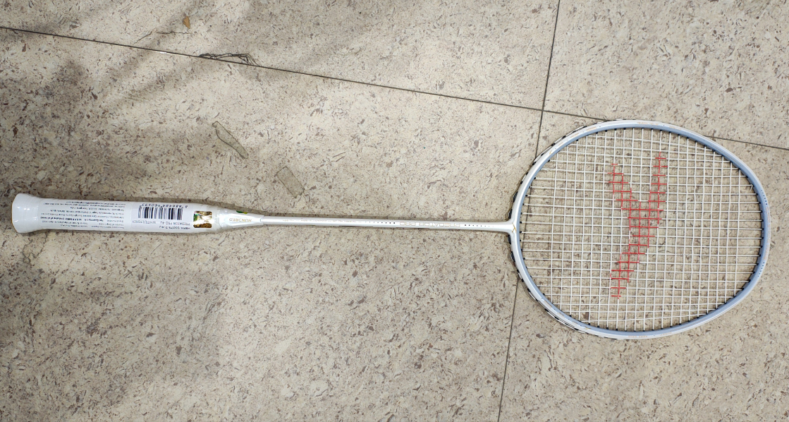 HUNDRED PREDATOR PRO 40 LBS 5U BADMINTON RACKET