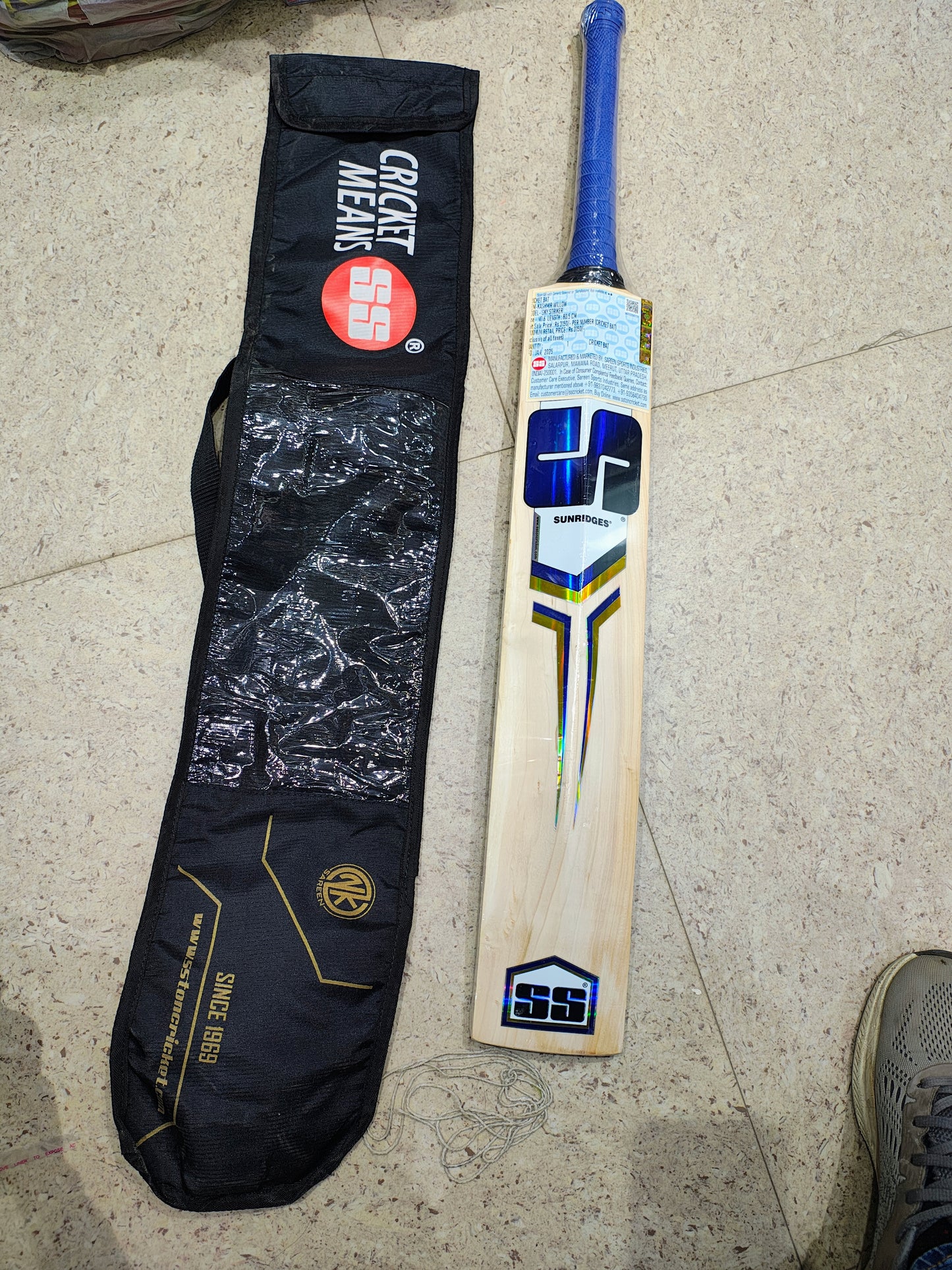 SS STRIKER SIZE 6 KASHMIRI WILLOW BAT