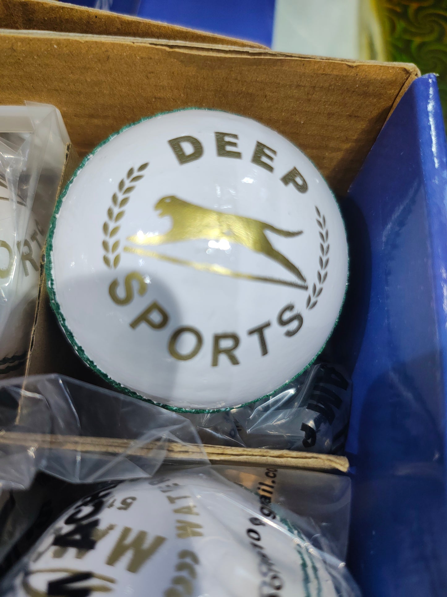 Deep tournament leather ball