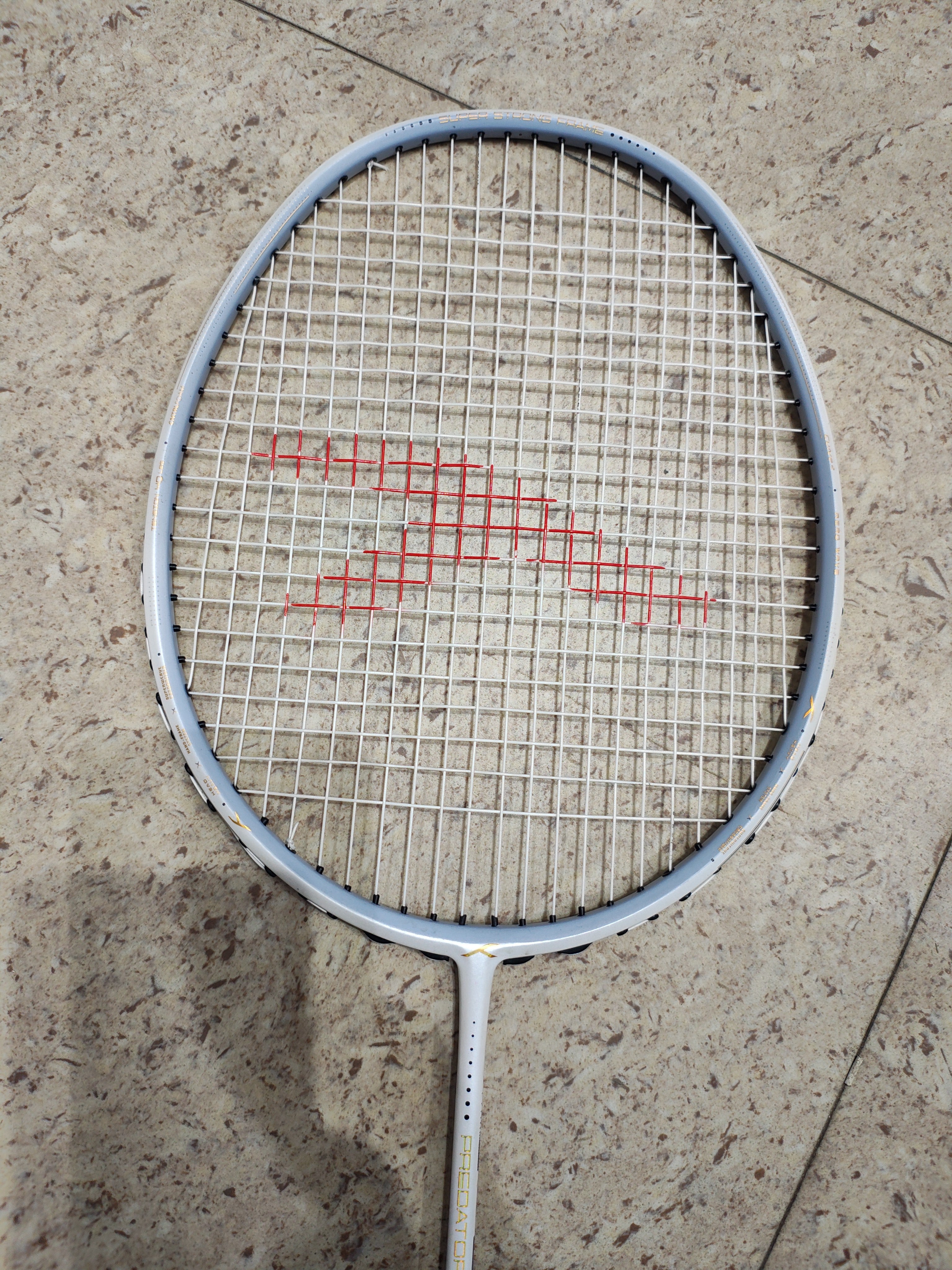 HUNDRED PREDATOR PRO 40 LBS 5U BADMINTON RACKET