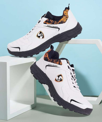 SG savage cricket stud shoes