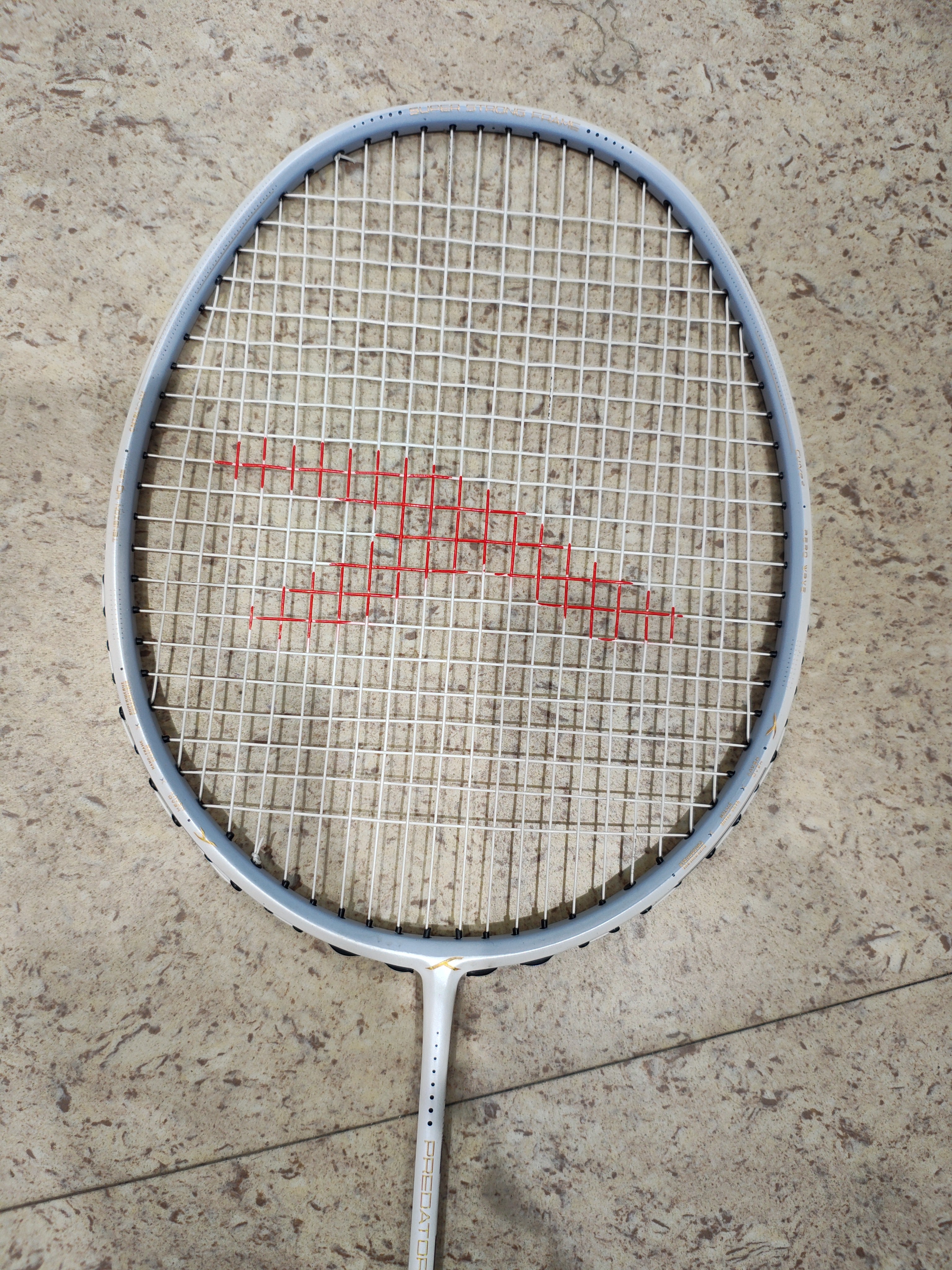HUNDRED PREDATOR PRO 40 LBS 5U BADMINTON RACKET