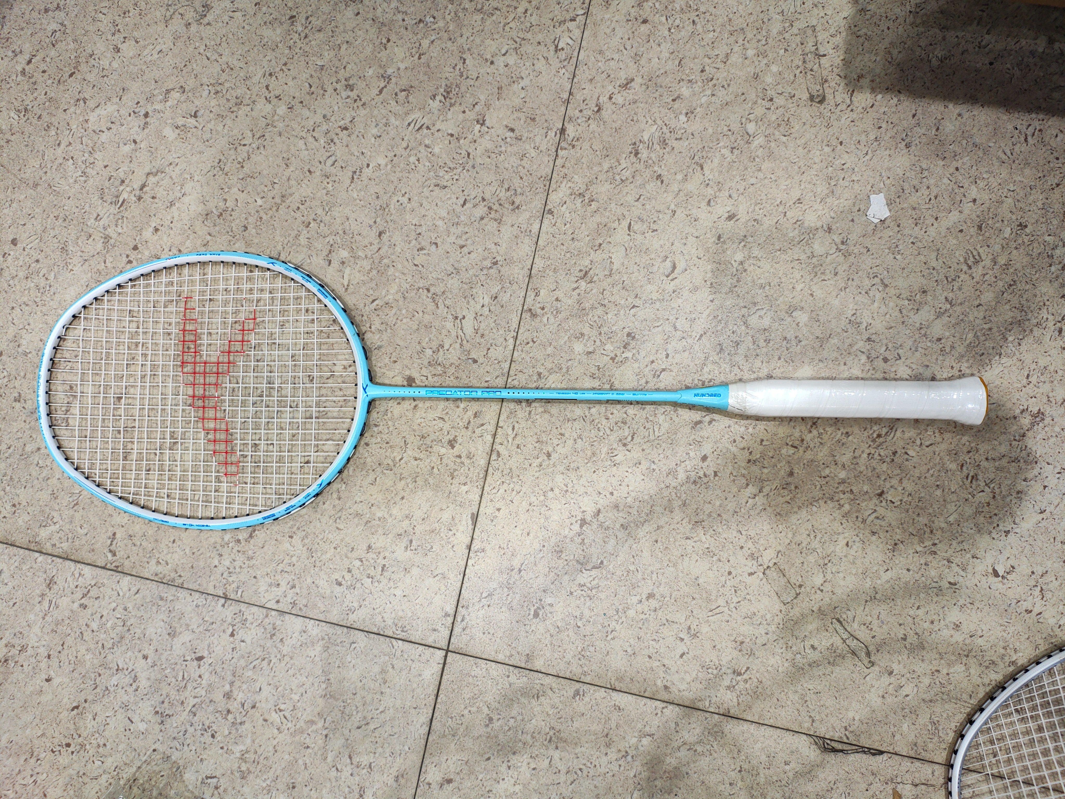 HUNDRED PREDATOR PRO 40 LBS 5U BADMINTON RACKET