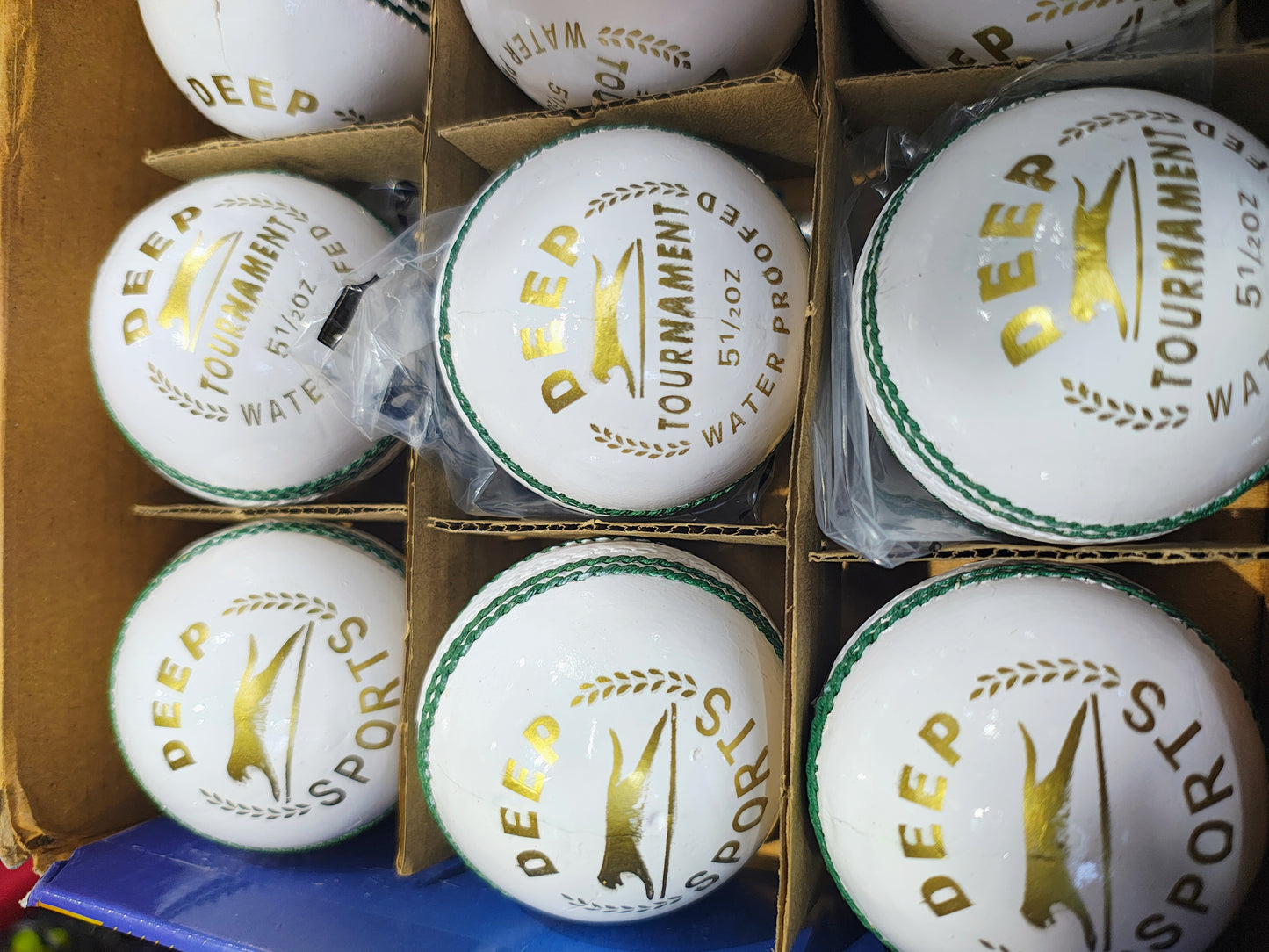 Deep tournament leather ball