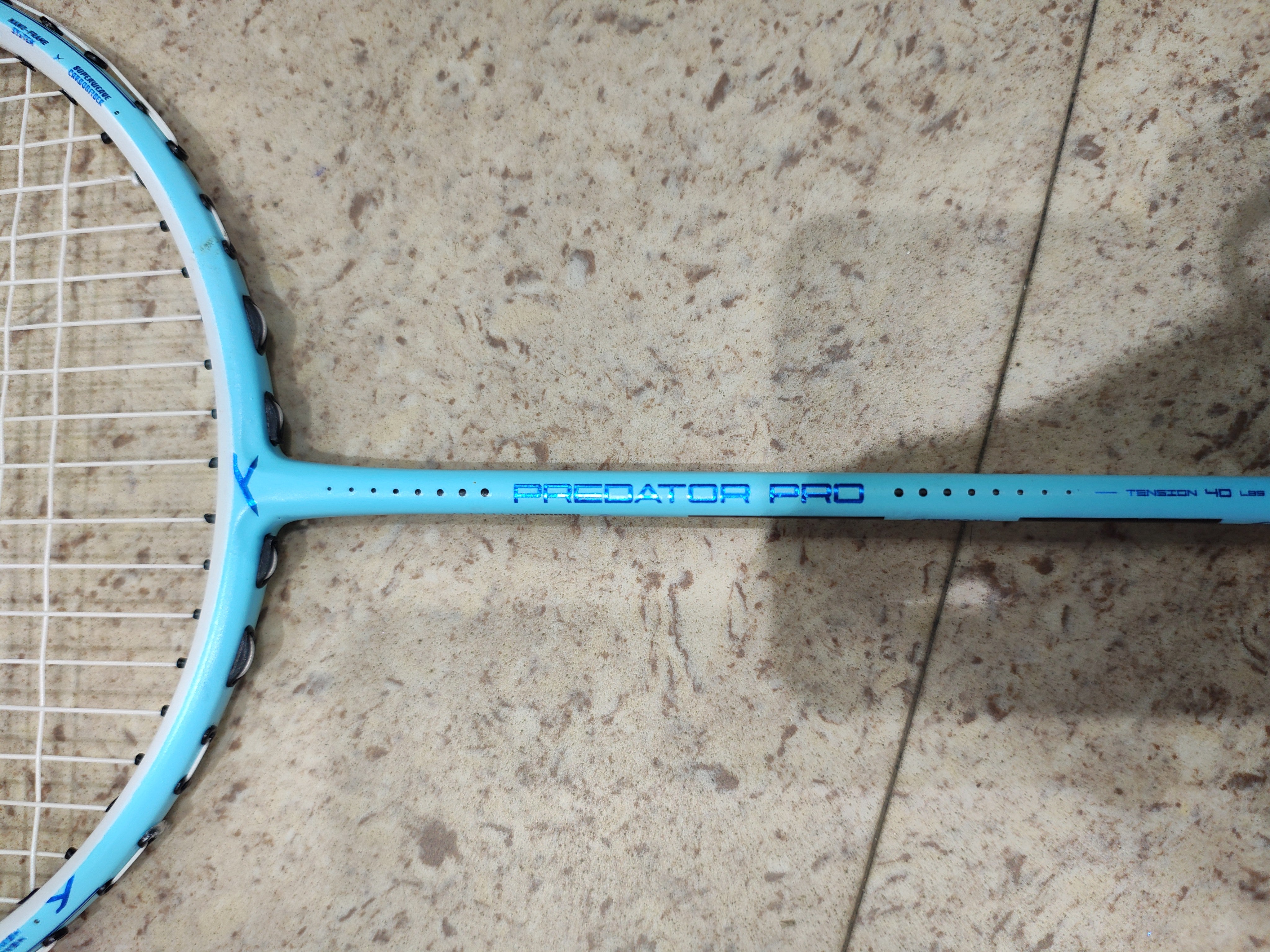 HUNDRED PREDATOR PRO 40 LBS 5U BADMINTON RACKET